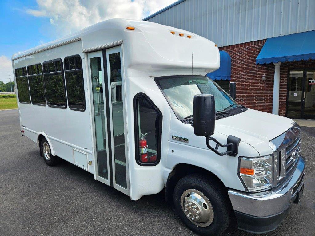 2022 Starcraft Allstar Shuttle Bus