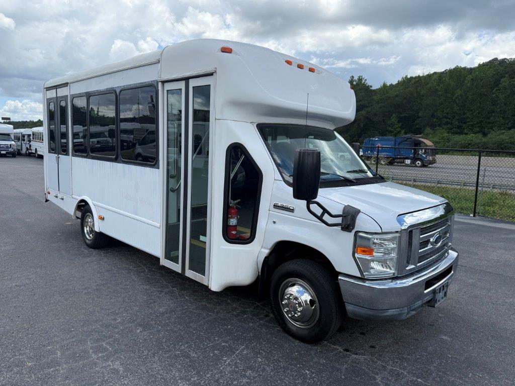 2012 Starcraft Allstar Shuttle Bus