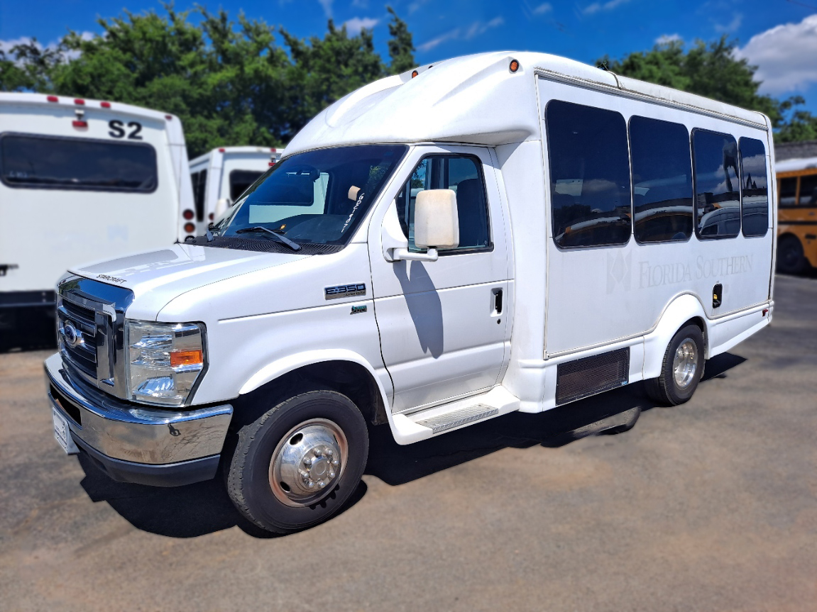 2016 Starcraft Starquest Shuttle Bus