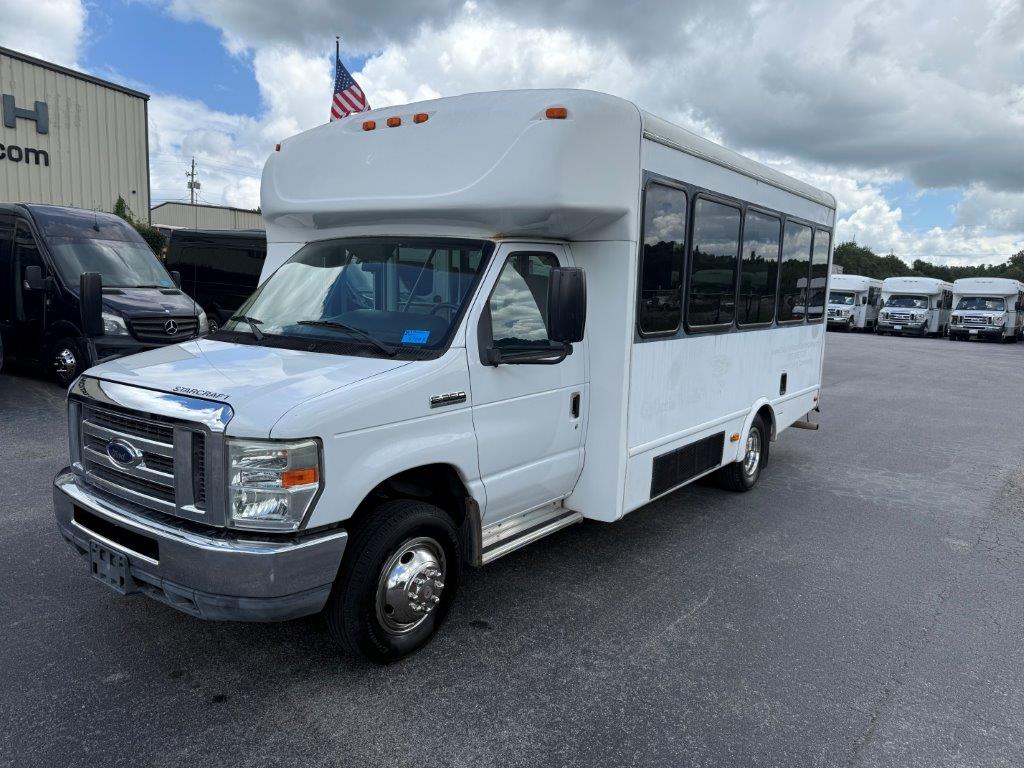 2012 Starcraft Allstar Shuttle Bus