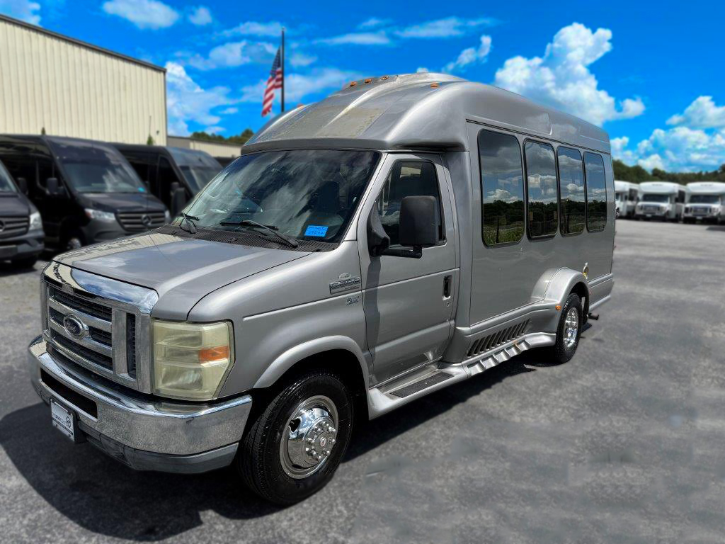2011 Turtle Top Vanterra Shuttle Bus