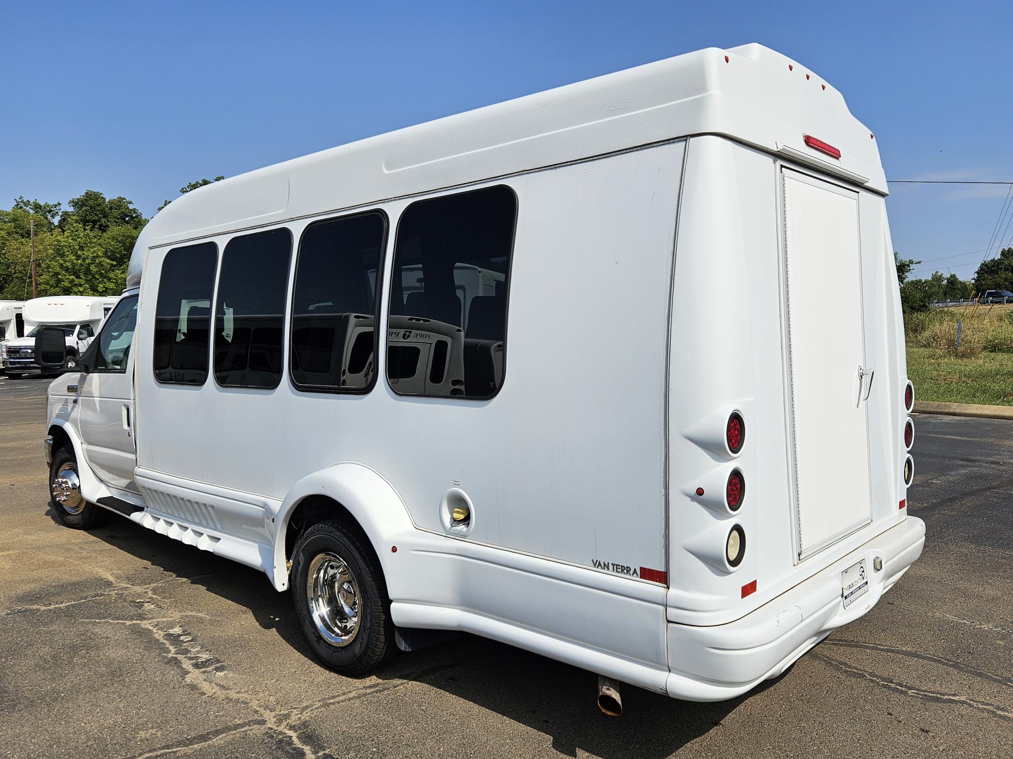 2016 Turtle Top Vanterra Shuttle Bus