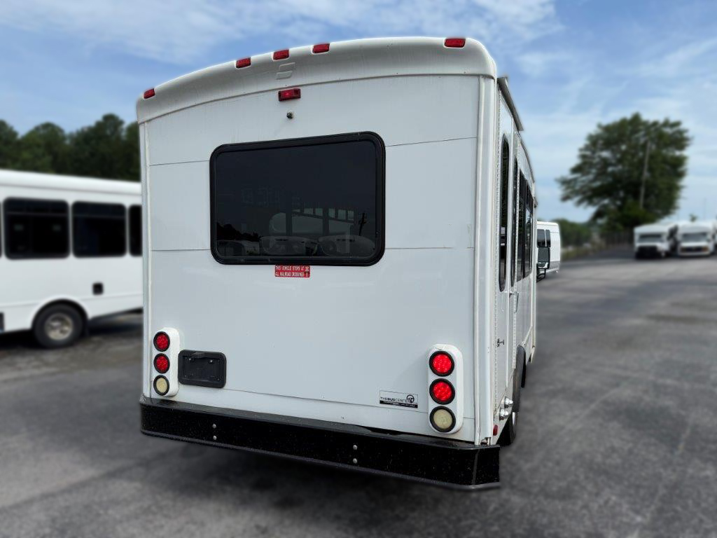 2010 Starcraft Allstar Shuttle Bus