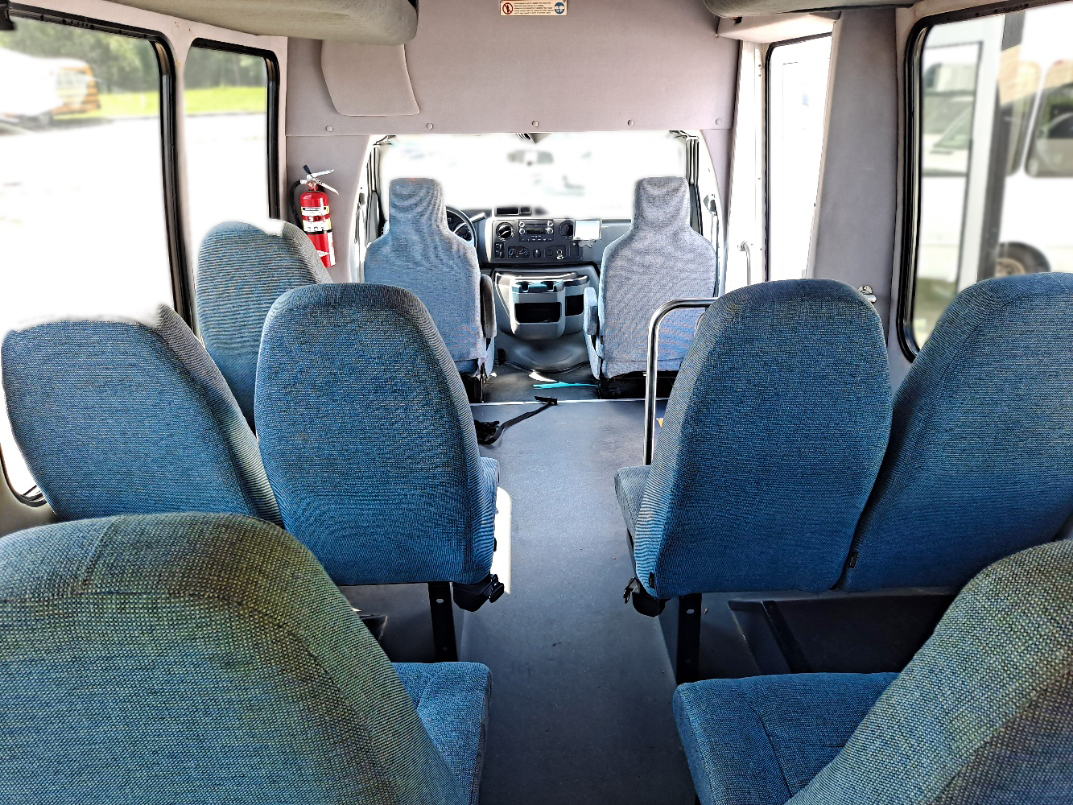 2016 Starcraft Starquest Shuttle Bus