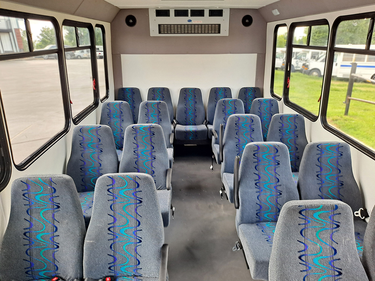 2019 Eldorado Advantage Shuttle Bus