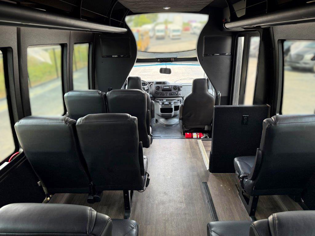 2021 Berkshire U24 Shuttle Bus