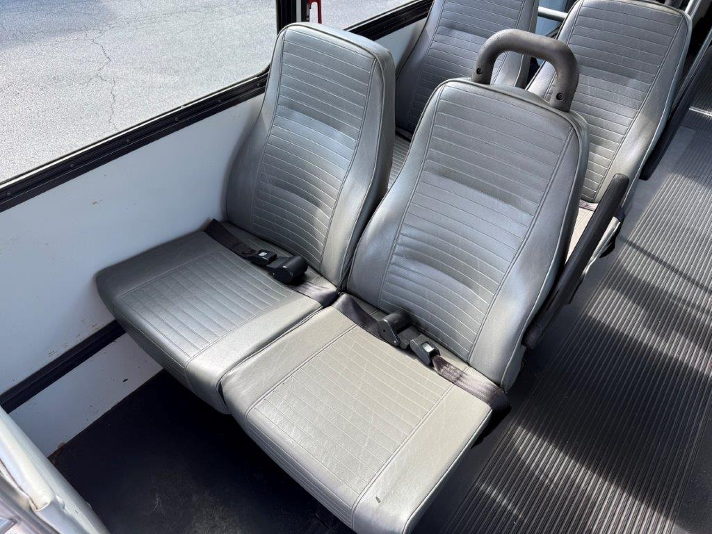 2011 Elkhart ECII Shuttle Bus