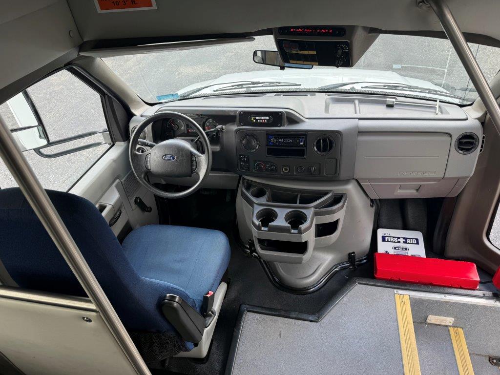 2012 Starcraft Allstar Shuttle Bus