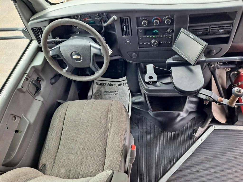 2010 Thomas Shuttle Bus