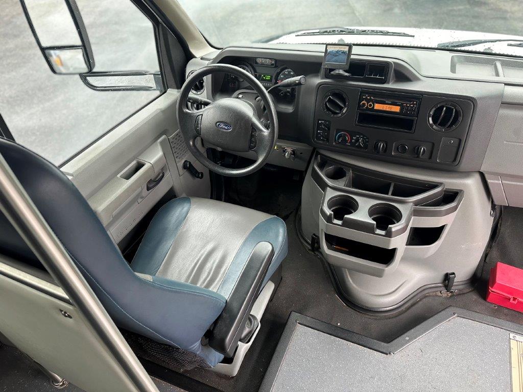 2014 Starcraft Allstar Shuttle Bus