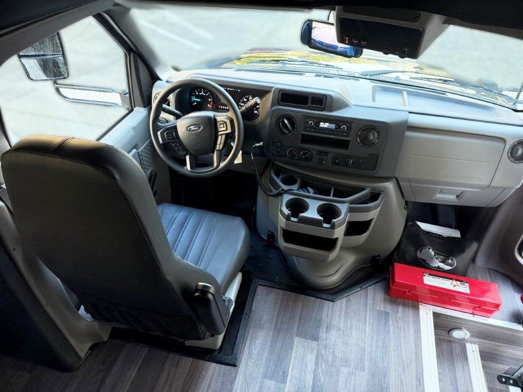 2026 Starcraft Allstar Exec Shuttle Bus