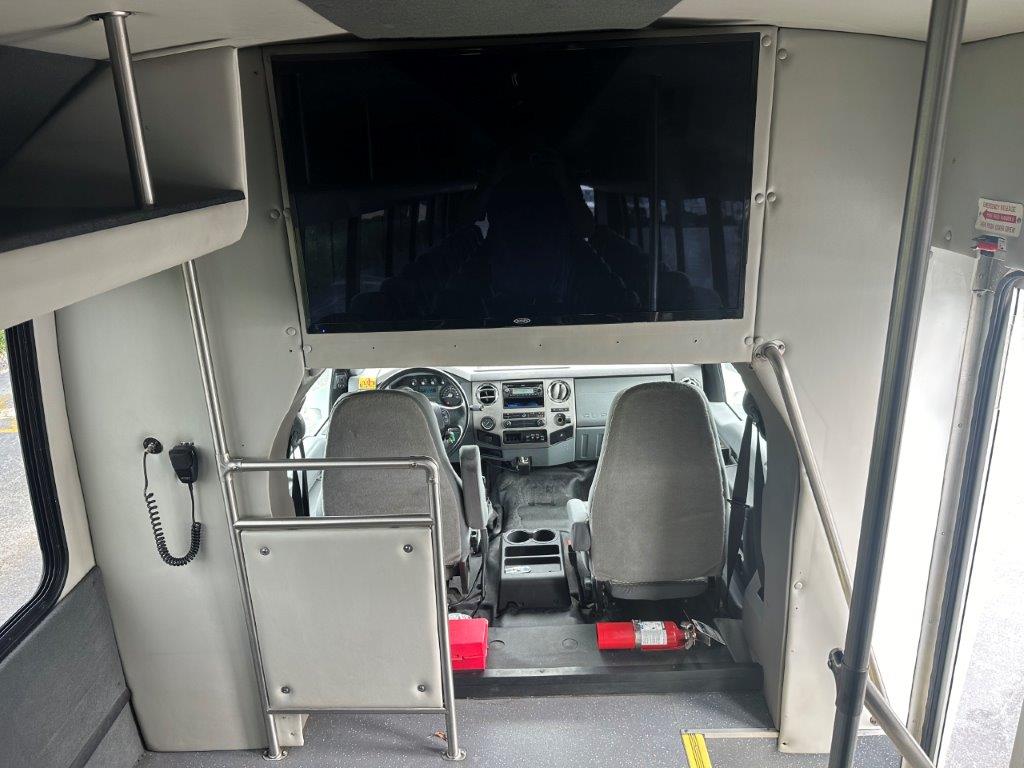 2015 Starcraft XLT Coach