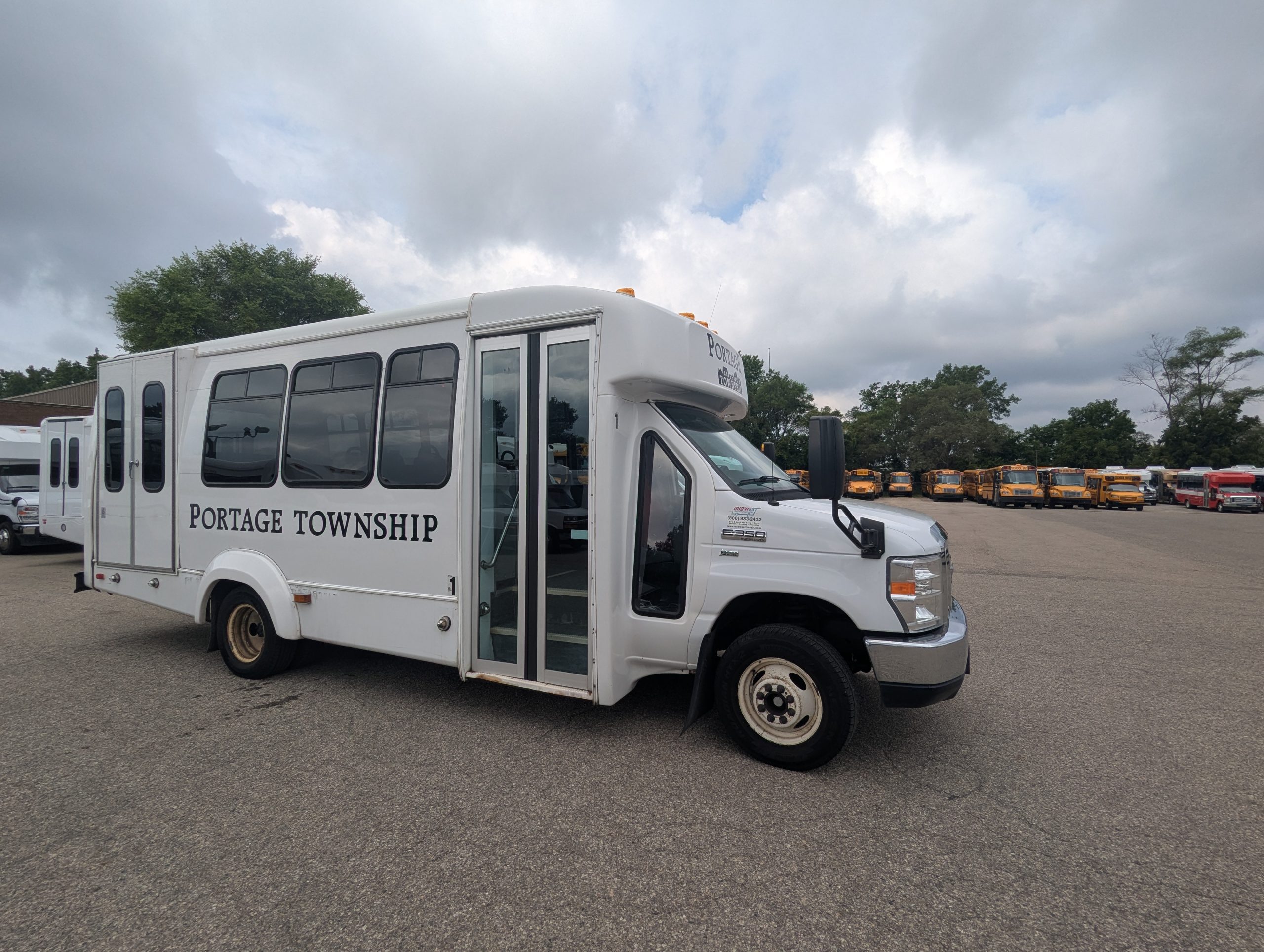 2013 Elkhart Shuttle Bus