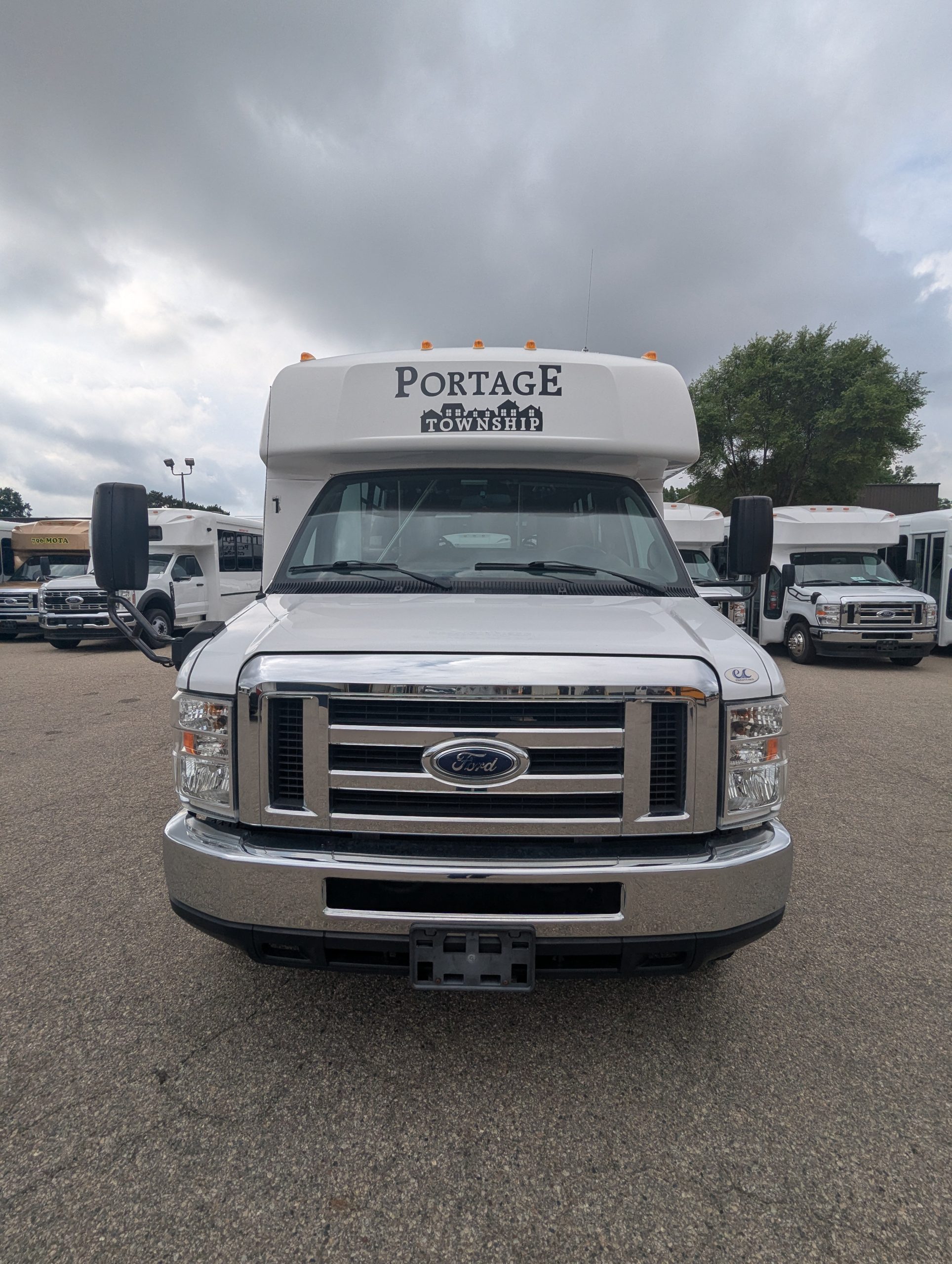 2013 Elkhart Shuttle Bus