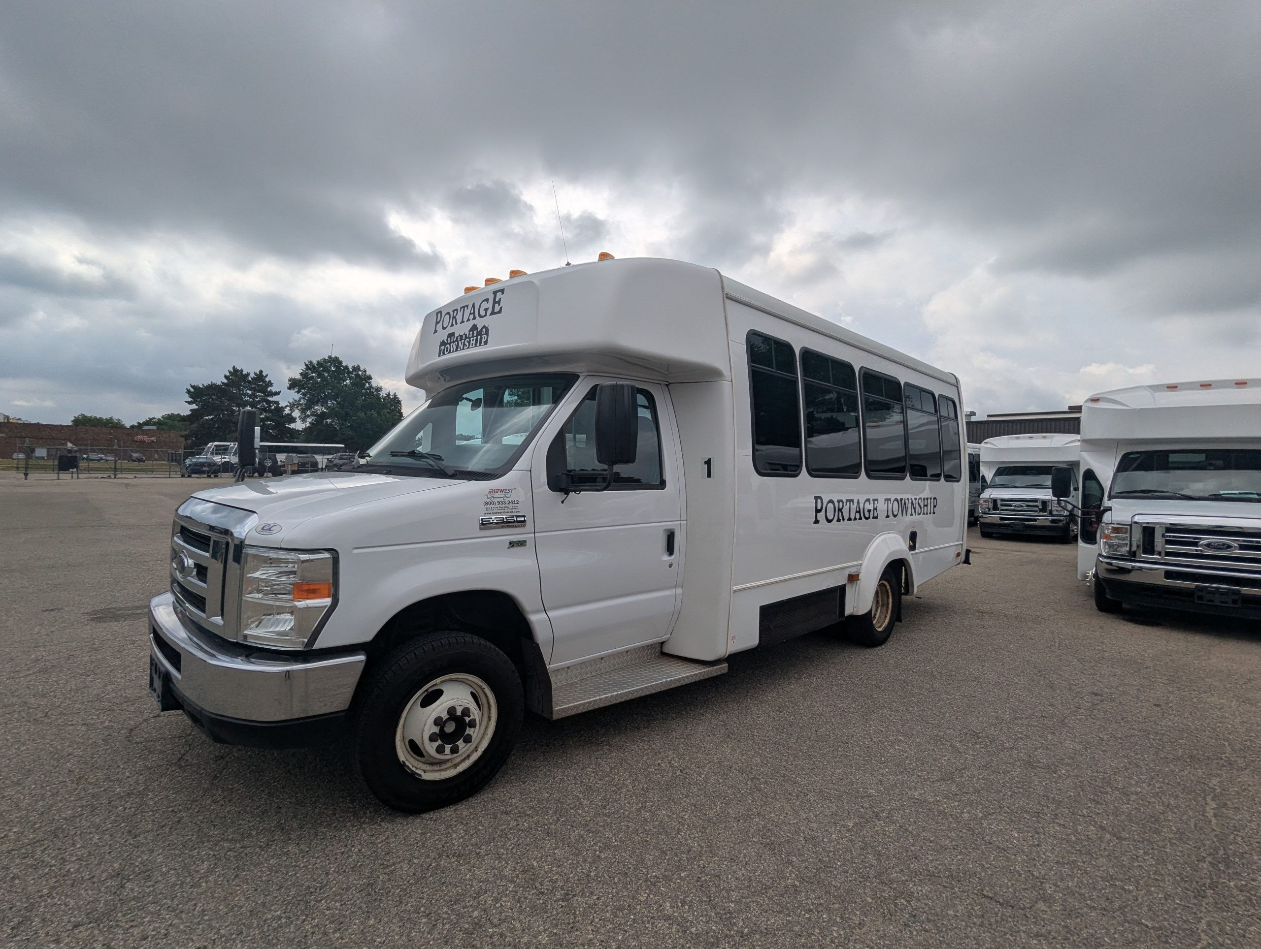 2013 Elkhart Shuttle Bus