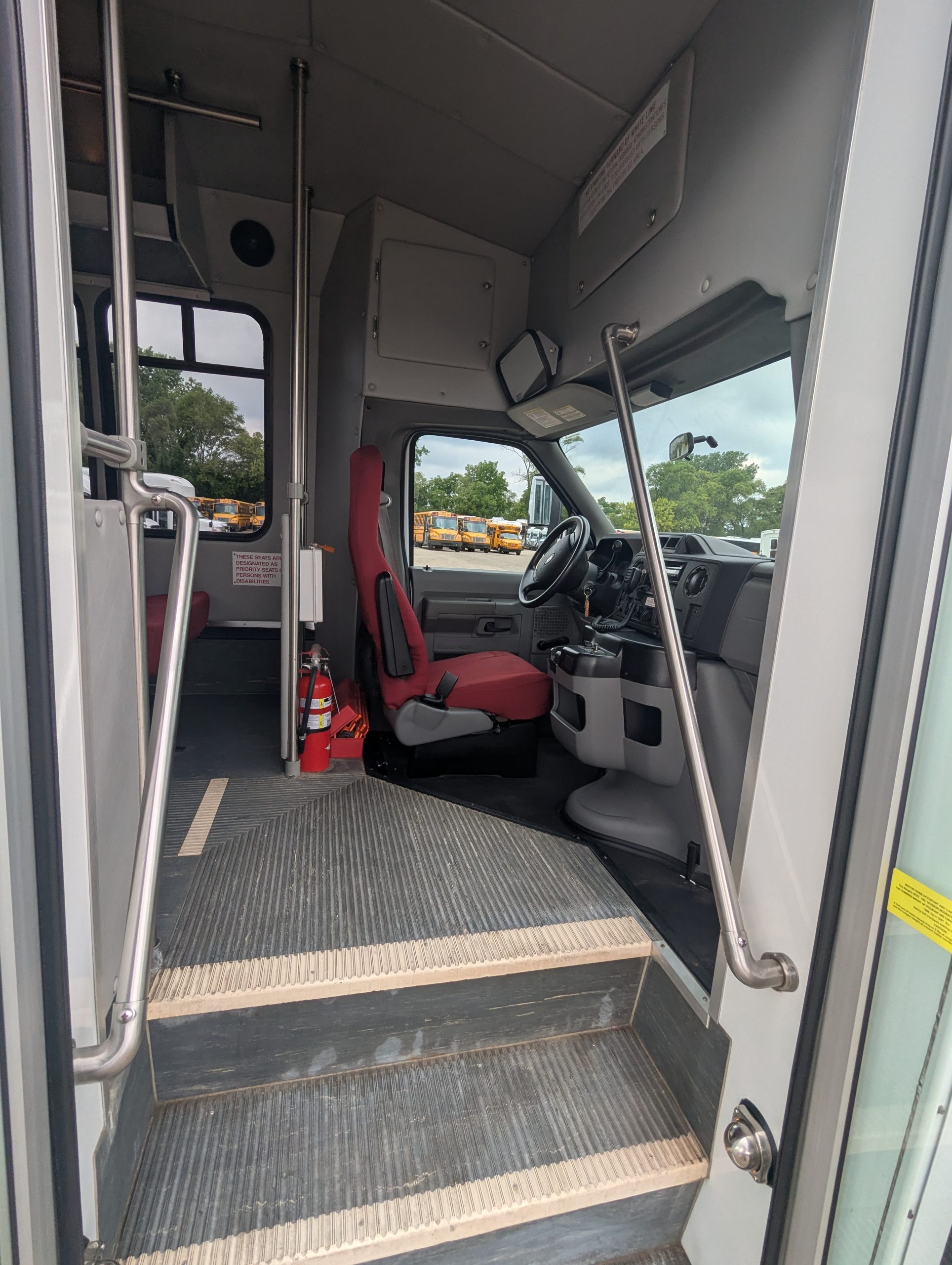 2013 Elkhart Shuttle Bus