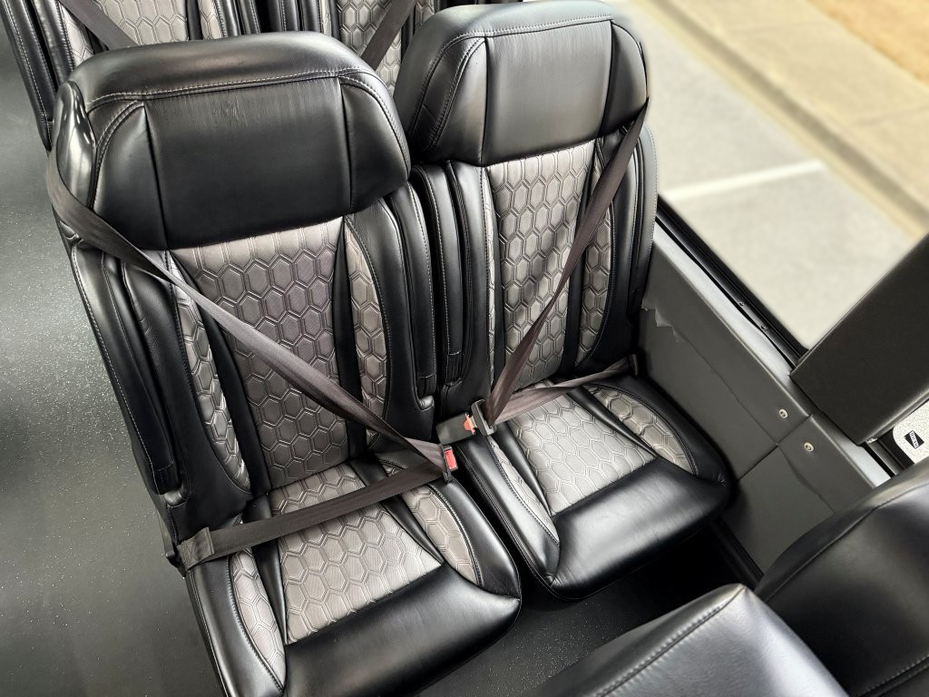 2018 Federal Premier Shuttle Bus