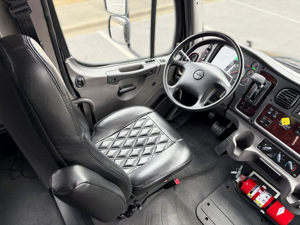 2018 Federal Premier Shuttle Bus