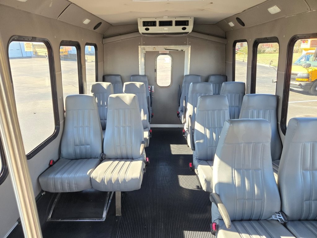 2016 Diamond Coach Shuttle Bus