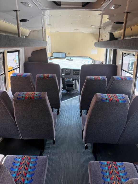 2010 Starcraft Prodigy Shuttle Bus