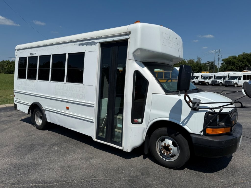 2010 Starcraft Prodigy Shuttle Bus