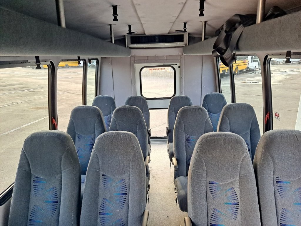 2016 Starcraft Starquest Shuttle Bus