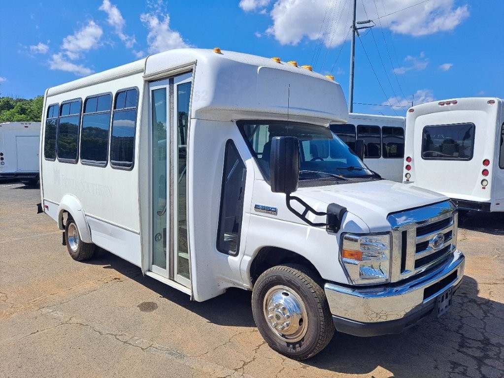 2017 ELKHART ECII Shuttle Bus