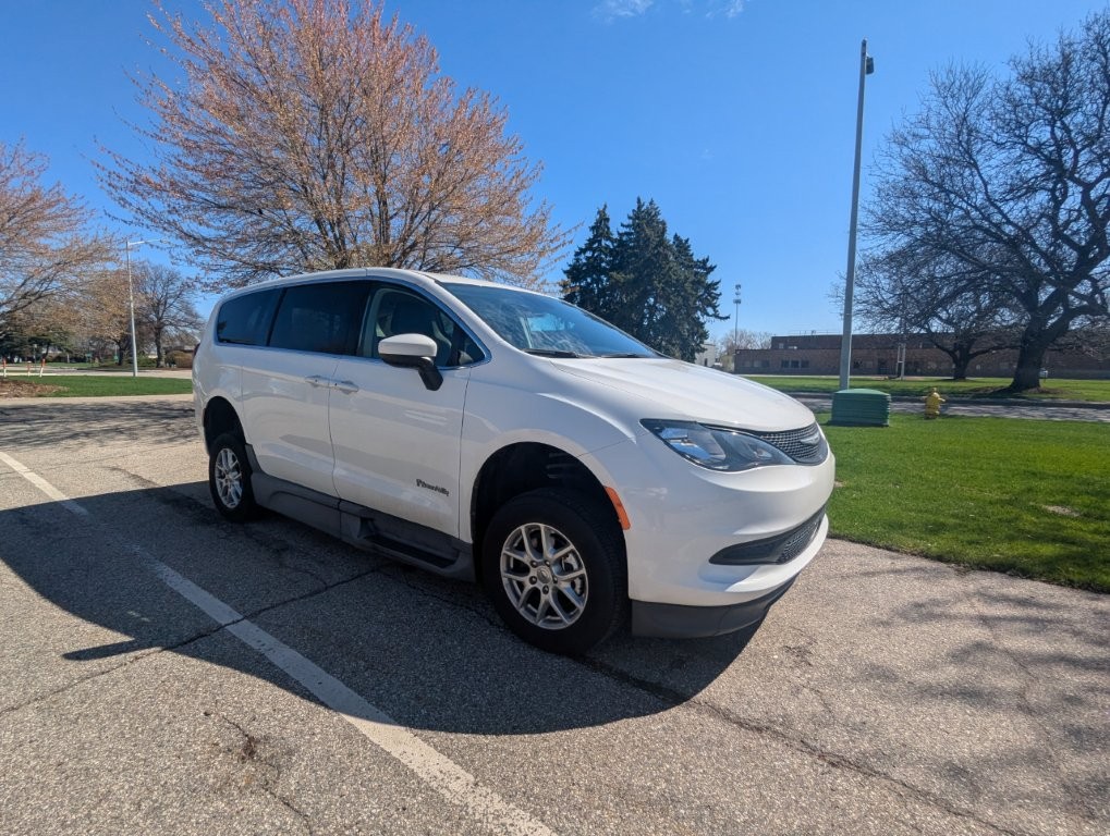2023 Chrysler Van