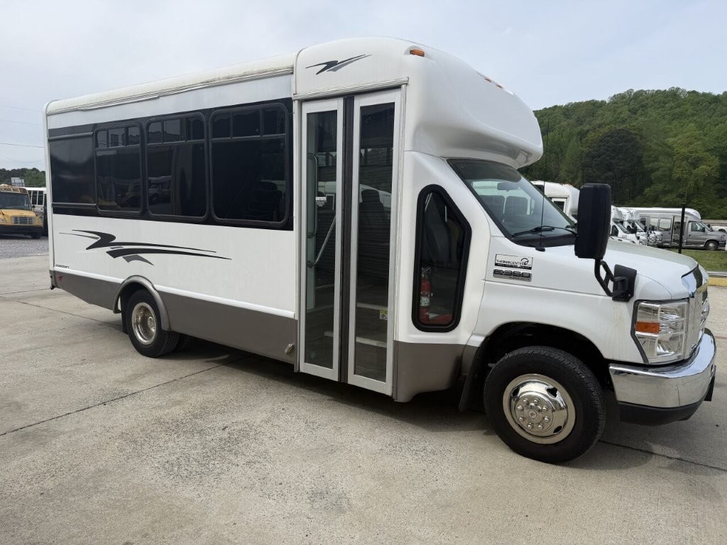 2019 Starcraft Allstar Executive Shuttle Bus