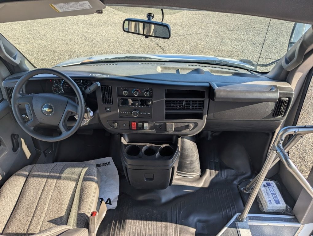 2025 Diamond Shuttle Bus