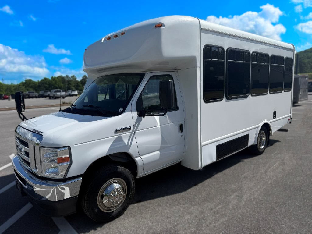 2022 Starcraft Allstar Shuttle Bus