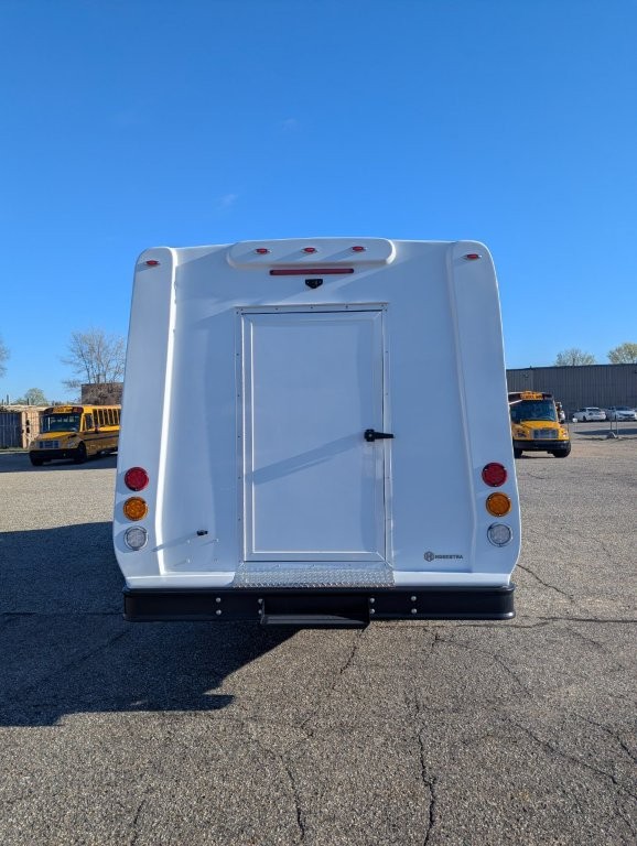 2025 Diamond Shuttle Bus