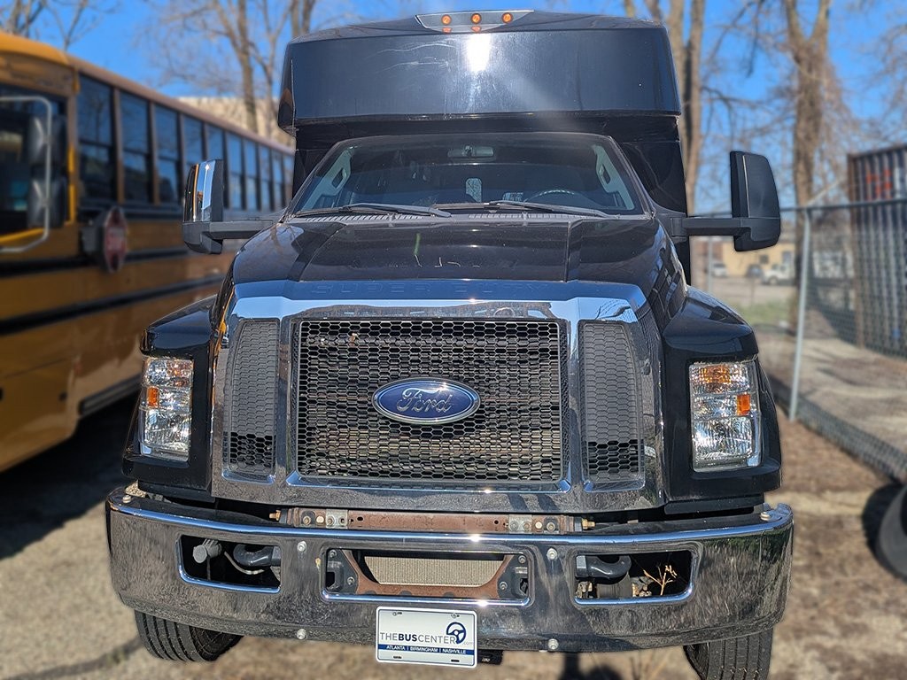 2017 Starcraft Shuttle Bus