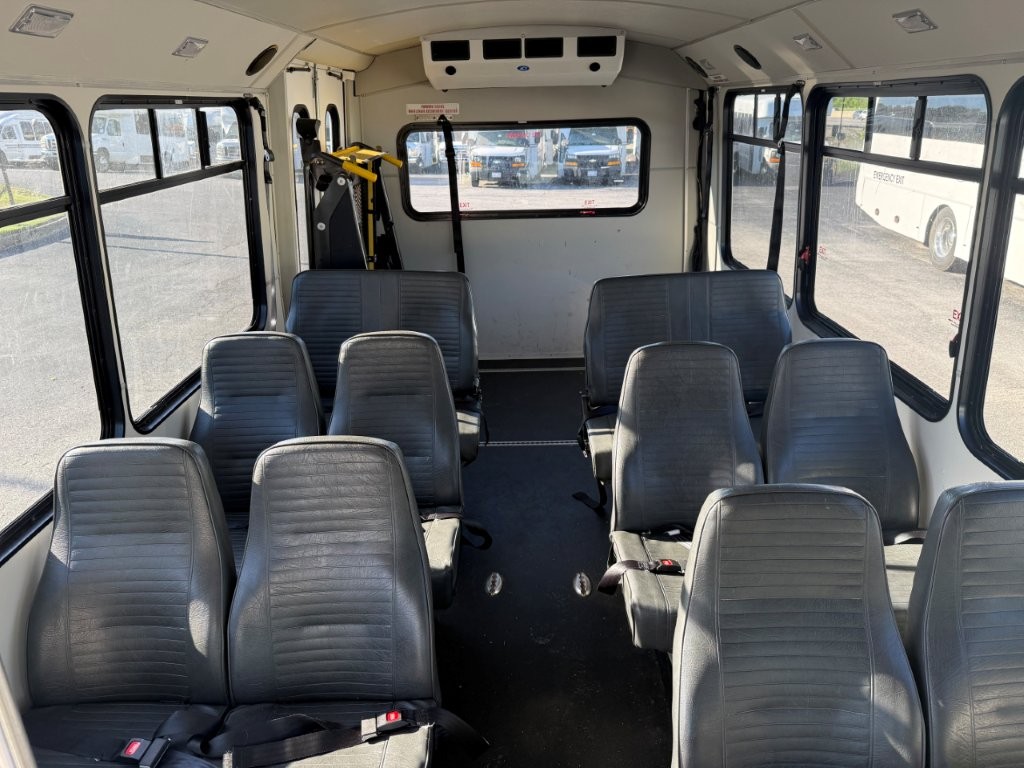 2014 Champion Challenger Shuttle Bus