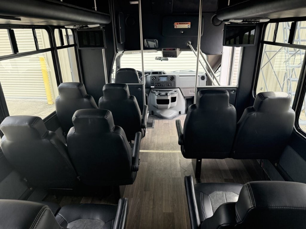 2019 Starcraft Allstar Executive Shuttle Bus
