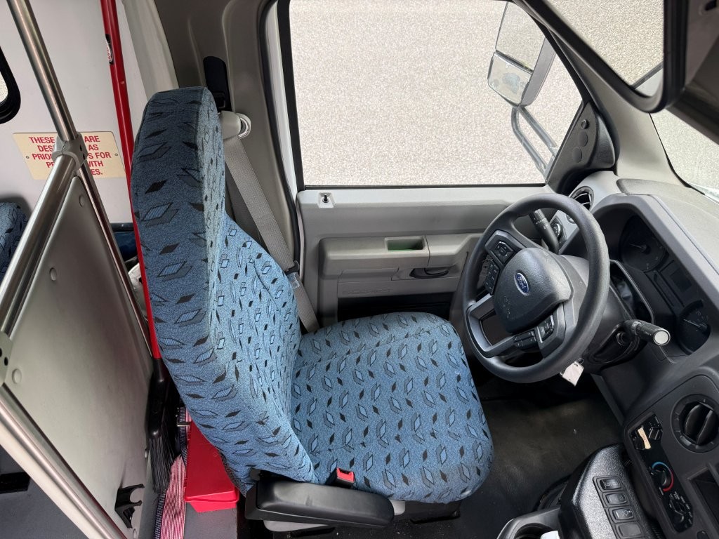 2021 Elkhart Coach ECIIECII Shuttle Bus