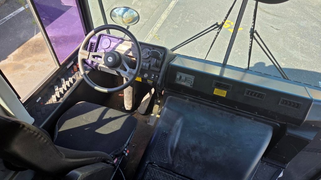 2009 Thomas School Bus