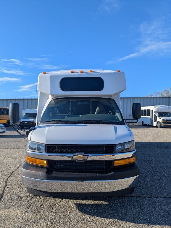 2025 Diamond Shuttle Bus