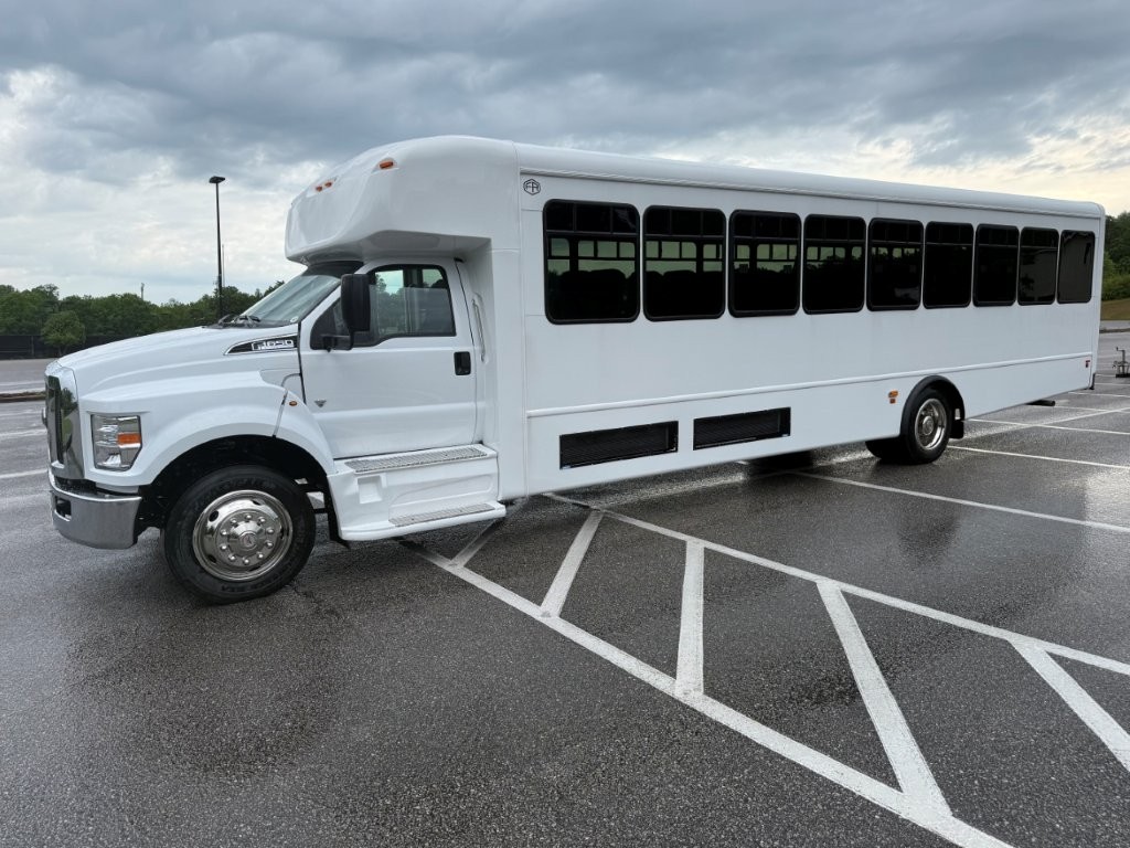 2027 Starcraft XLT SC-20 Shuttle Bus