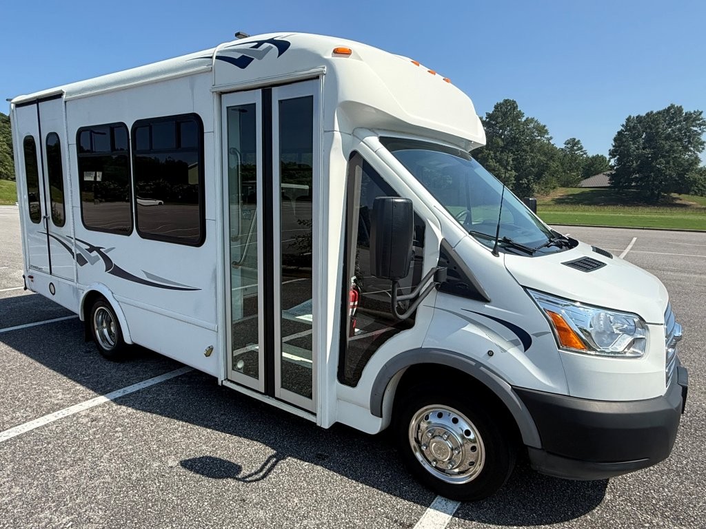 2017 Starcraft Starlite Shuttle Bus