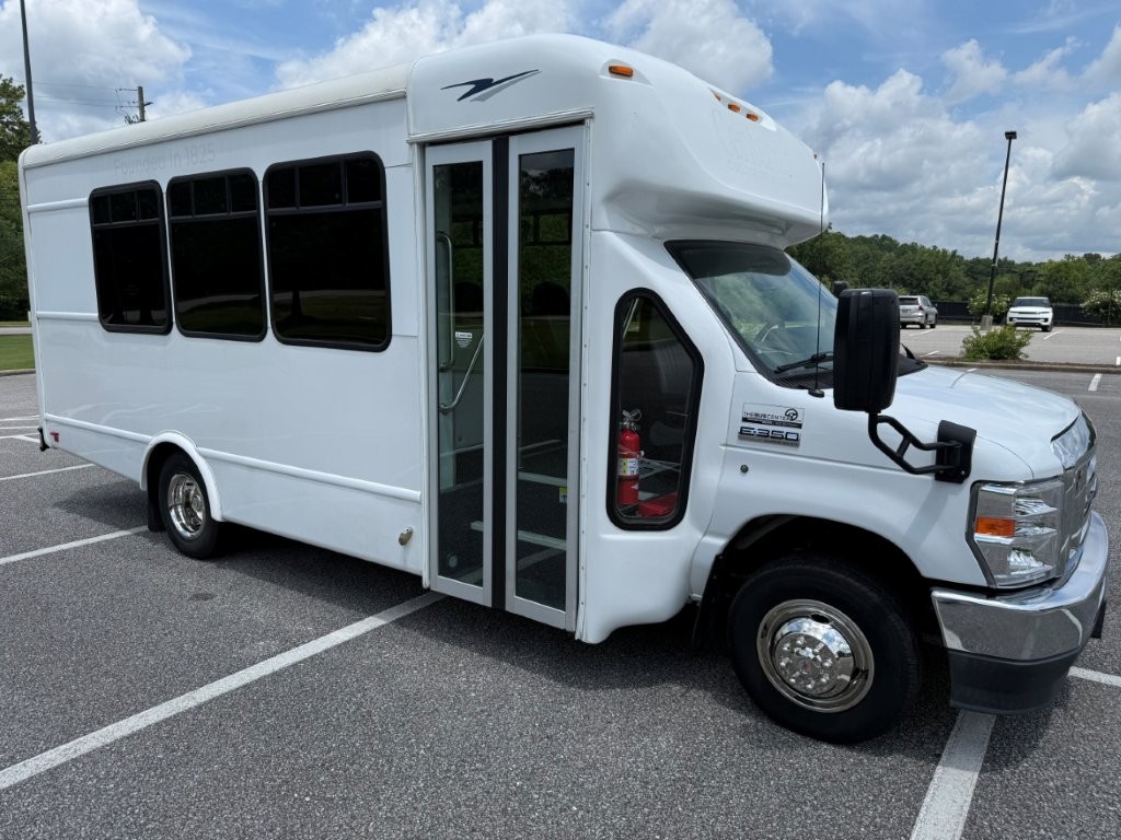 2021 Starcraft Allstar Shuttle Bus
