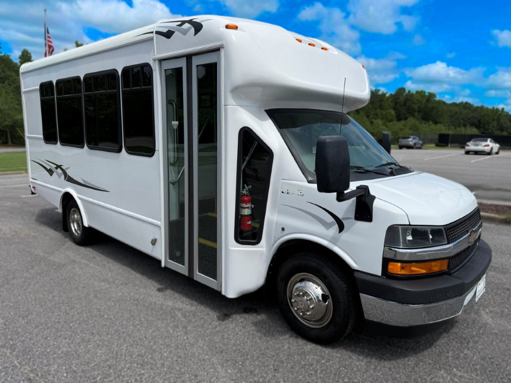 2021 Starcraft Allstar Shuttle Bus