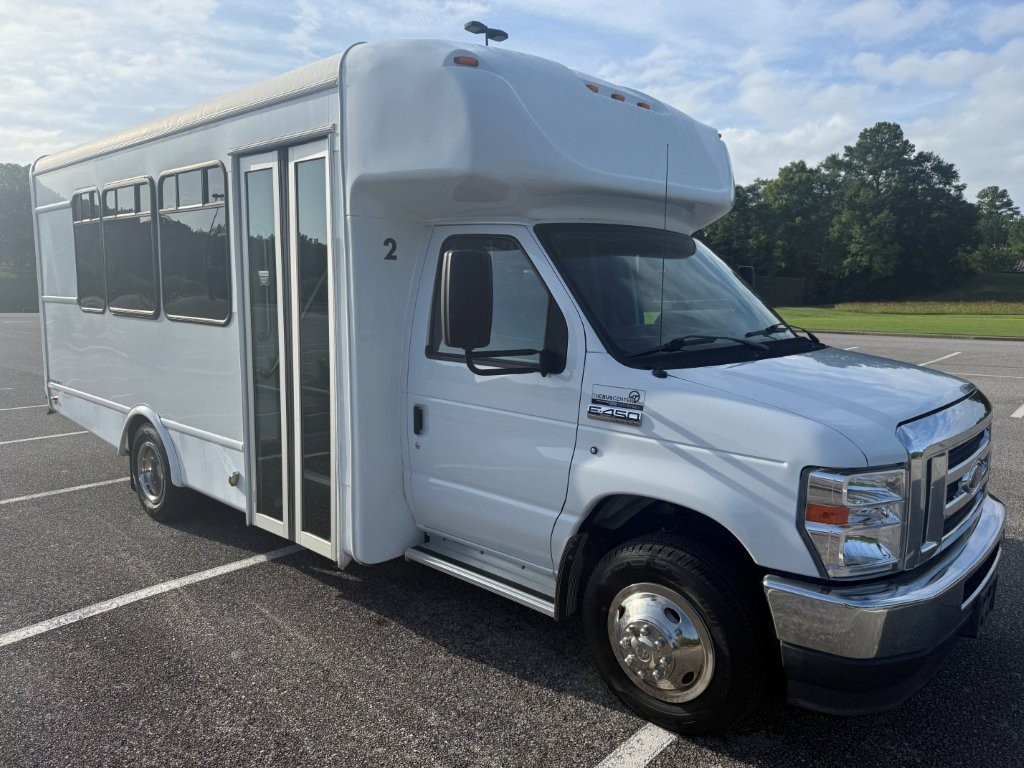 2021 Starcraft Allstar Shuttle Bus