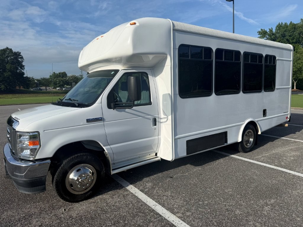2021 Starcraft Allstar Shuttle Bus