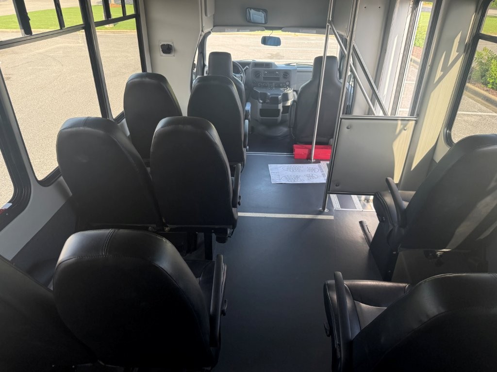 2021 Starcraft Allstar Shuttle Bus