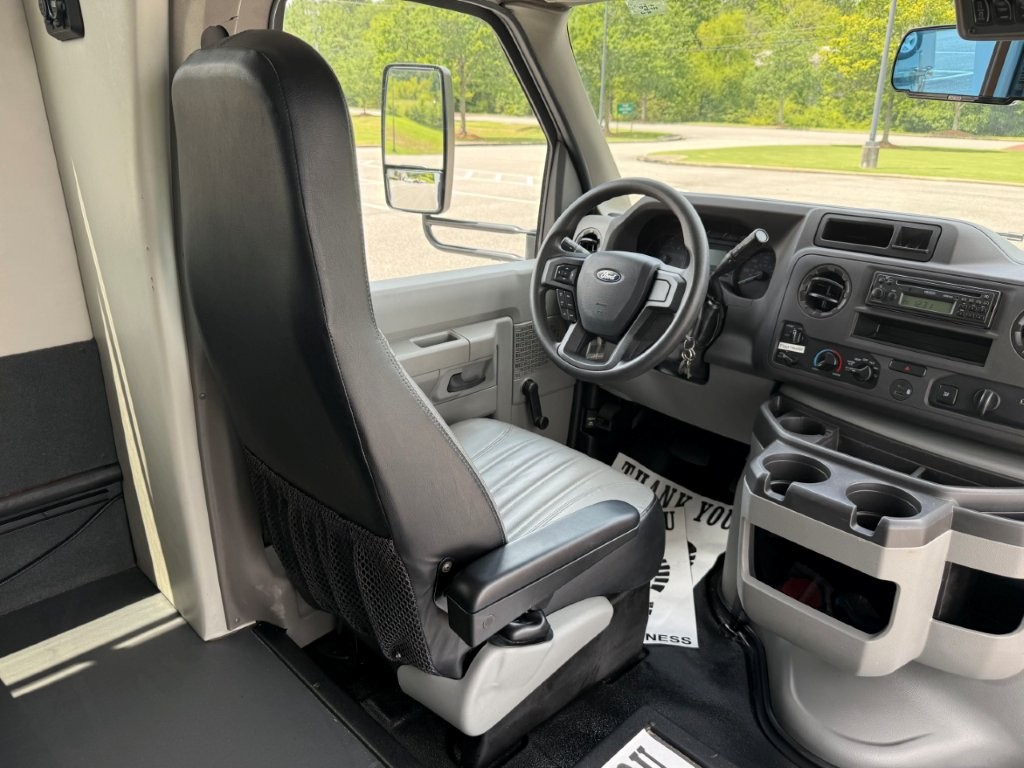 2021 Starcraft Allstar Shuttle Bus