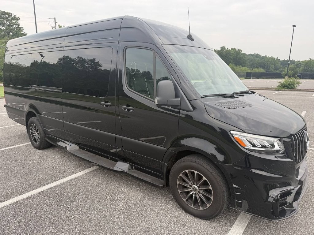 2024 First Class Customs Executive Sprinter