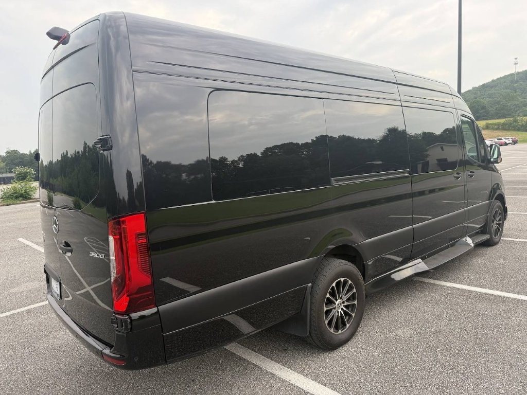 2024 First Class Customs Executive Sprinter