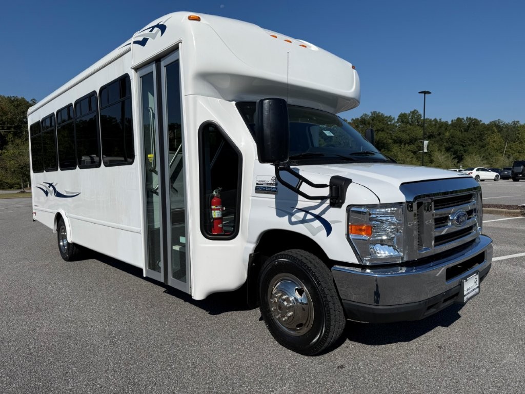 2016 StarCraft AllStar Shuttle Bus