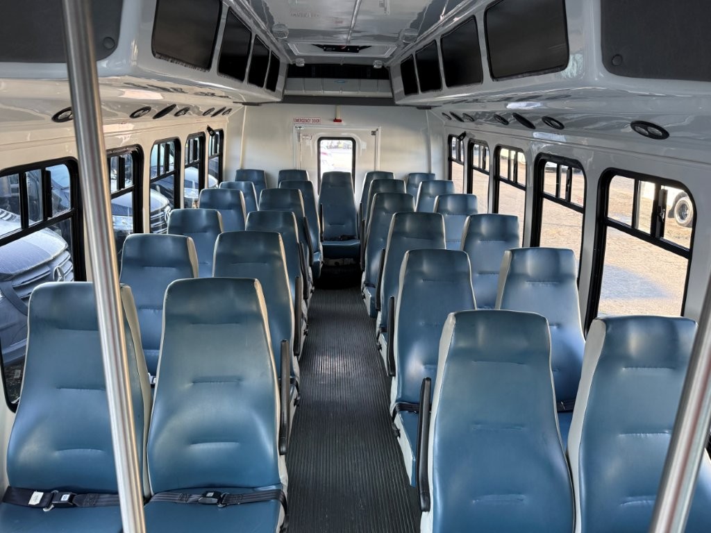 2007 StarTrans Senator
